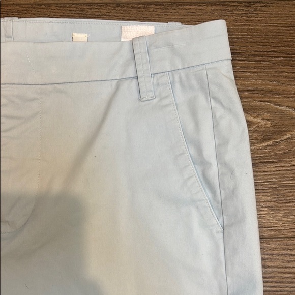 Vince Women's Size 8 Light Blue Cotton Bermuda Shorts 7" inseam / 10" rise EUC - Picture 5 of 9
